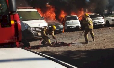 Incêndio atinge estacionamento da Secretaria Municipal de Saúde de Ubá