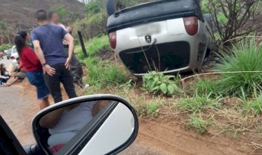 Homem fica ferido após capotamento em São José do Triunfo