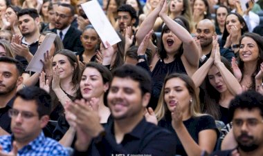 Mestres e doutores da UFV recebem certificados em cerimônia