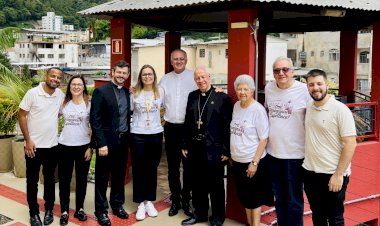 Arcebispo Dom Gil Antônio Moreira visita o Colégio Carmo e celebra Missa de Encerramento de 2024