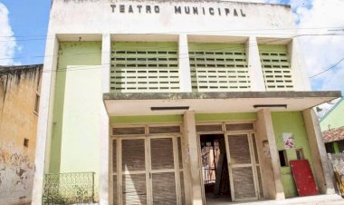 Piranga promove nova exposição no Cine Teatro Municipal