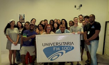 Rádio Universitária apresenta documentários e podcasts diversos