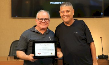 Locutor Alex Cordinha recebe homenagem na Câmara