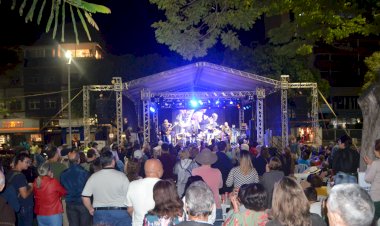 Viçosa em Seresta atrai grande público na Praça Silviano Brandão