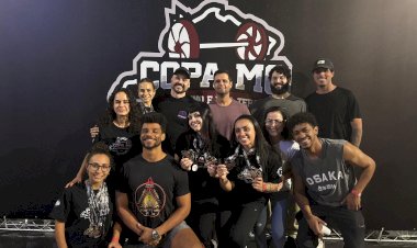 Equipe de Viçosa conquista 15 medalhas em competição estadual de powerlifting