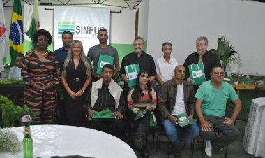 Chapa de Alessandra Cassemiro toma posse na Sinfup