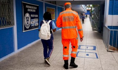 TCE-MG suspende expansão das escolas cívico-militares no estado