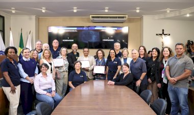 Câmara de Viçosa homenageia dirigentes do Rotary Club por serviços à comunidade