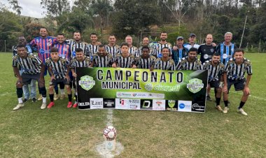 Quatorze gols pelo Municipal de Teixeiras