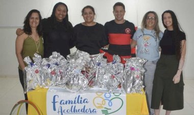 FLAViçosa doou kits pedagógicos para o Programa Família Acolhedora