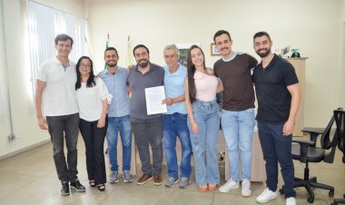 Prefeitura sanciona leis que autorizam instalação de novas empresas no Distrito Industrial de Viçosa