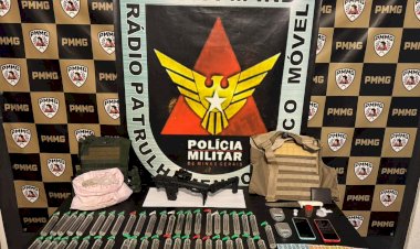 PM prende dupla por tráfico de drogas em Viçosa