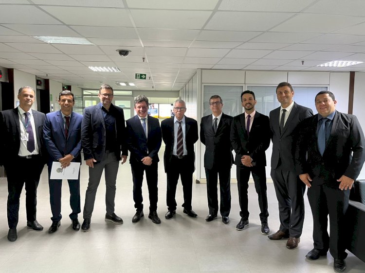 Reunião em Brasília cobra complementação de recursos para os hospitais de Viçosa