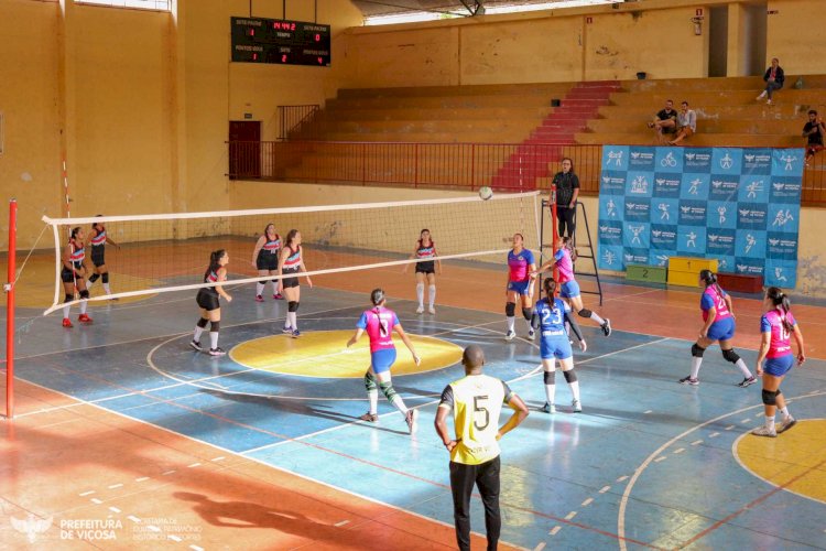 Jogos femininos da Copa Viçosa de Vôlei acontecem no fim de semana