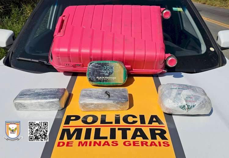 Passageira é presa com drogas em carro que seguia de Viçosa para Juiz de Fora