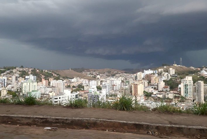 Inmet emite alerta de pancadas de chuvas intensas para os próximos dias