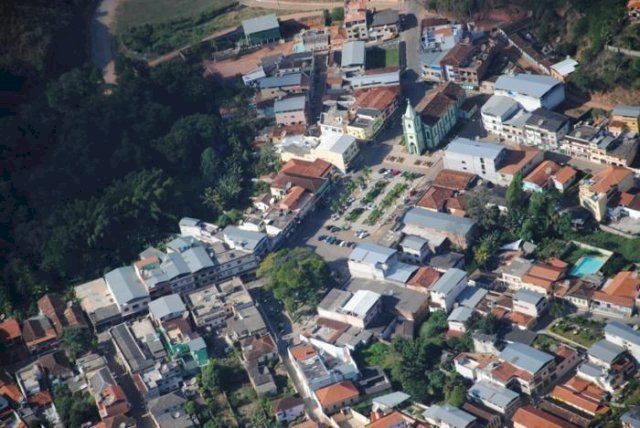 Câmara de Teixeiras aprova PL que impede nomeação de condenados pela Lei Maria da Penha