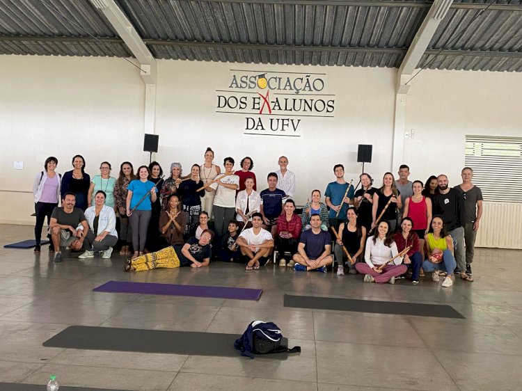 Centro de Yoga uniu meditação e música oriental durante eventos em Viçosa