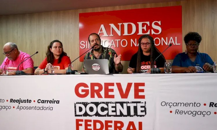Governo prevê pagamento de reajustes a servidores da educação em maio