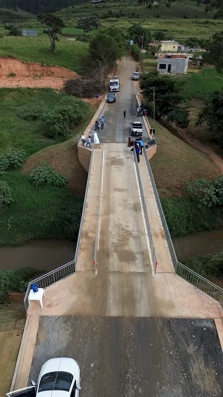 Ponte entre Fundão e BR-120 é inaugurada