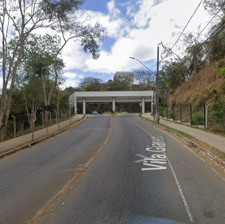 Saída pela via alternativa da UFV tem trânsito interrompido nesta sexta