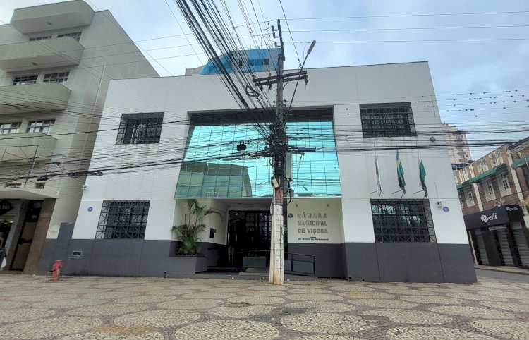 Tramita na Câmara PL que reajusta salários dos professores da rede municipal de Viçosa