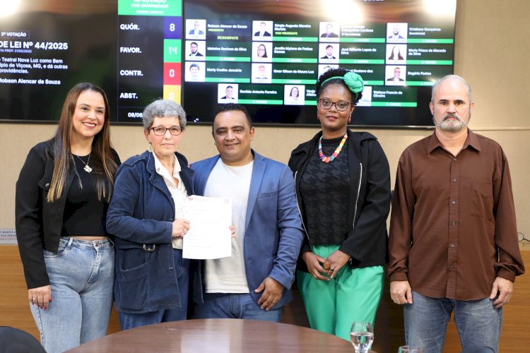 Aprovado PL que reconhece Grupo Teatral Nova Luz como Patrimônio Imaterial de Viçosa