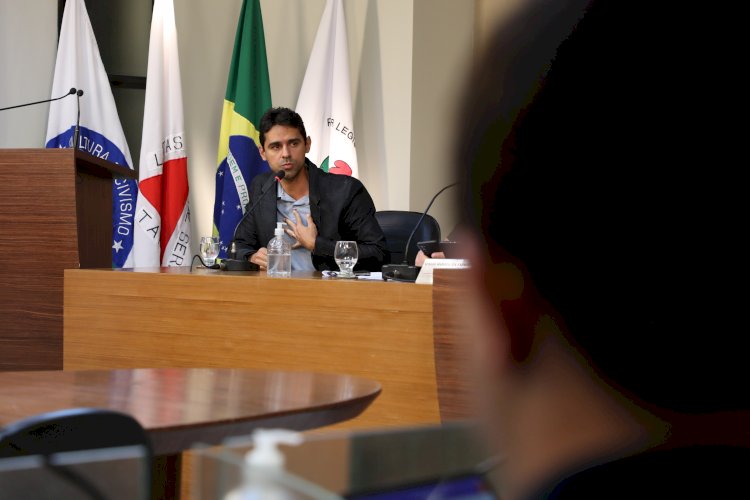 Diretor de Esportes apresenta avanços e projetos na reunião da Câmara