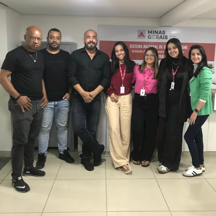 Mais de 200 pessoas buscam vagas disponibilizadas no Sine Viçosa