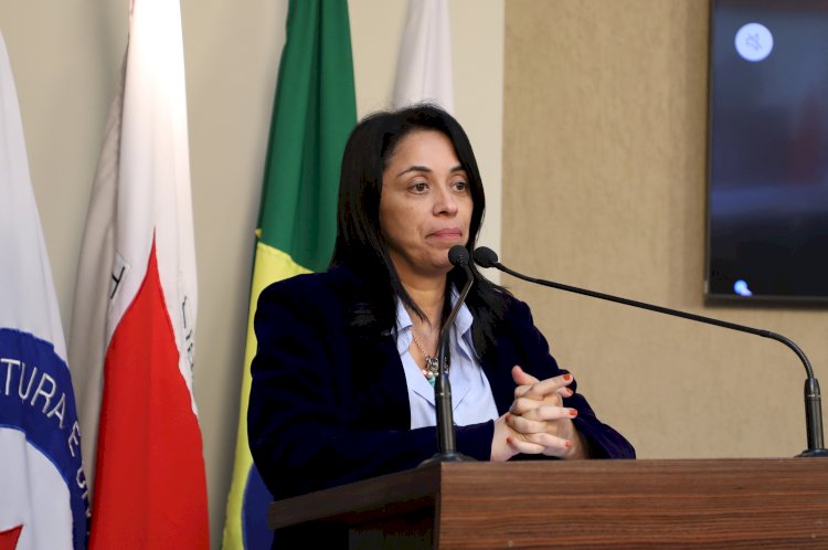 Tramita na Câmara PL que obriga cardápios em braille em comércios de Viçosa