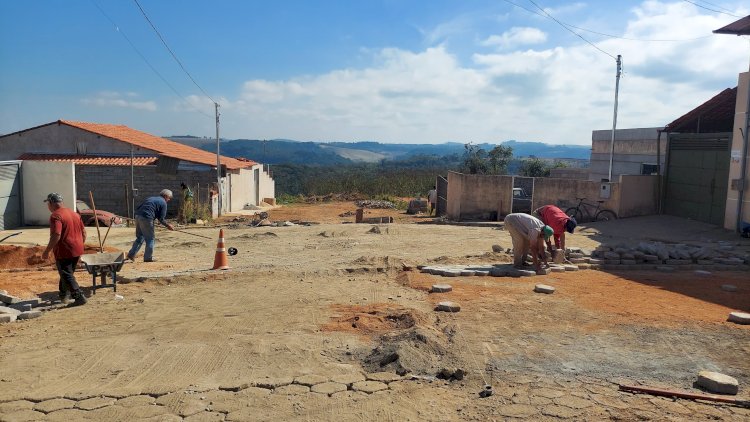 Viçosa tem pavimentação em novas ruas