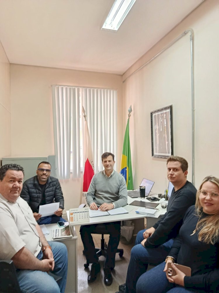 Prefeitura busca formas de regulamentar uso de cabeamento nos postes