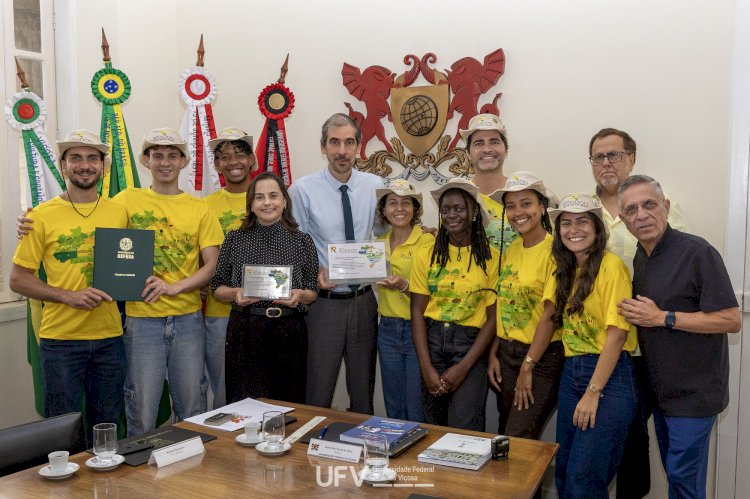 UFV é homenageada pelo Ministério da Defesa após participação no Projeto Rondon