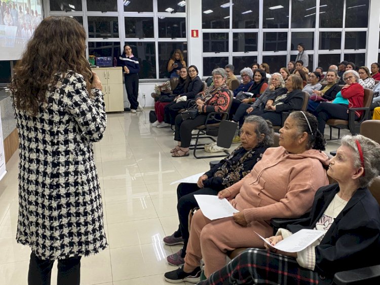 Projetos da UFV oferecem curso sobre rotulagem de alimentos à idosos