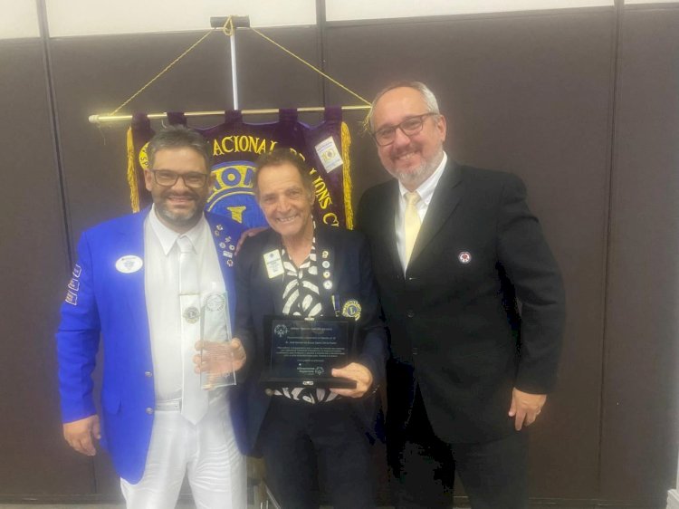 Zé do Pedal recebe Prêmio das Olimpíadas Especiais