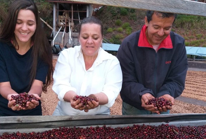 Família de Araponga vence concurso