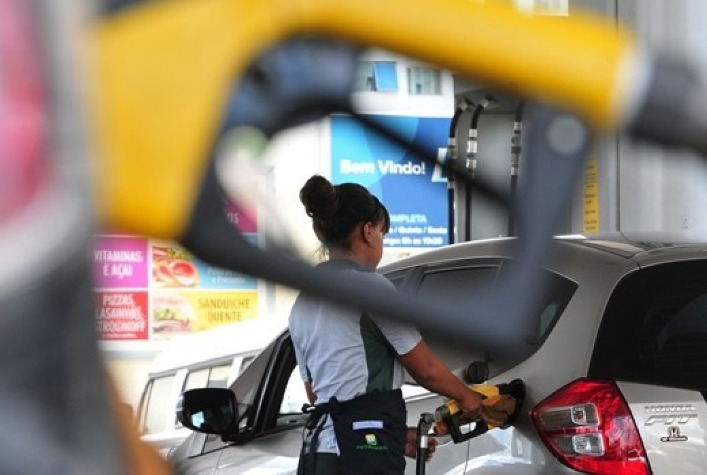 Gasolina e gás de cozinha ficam mais caros a partir de sábado