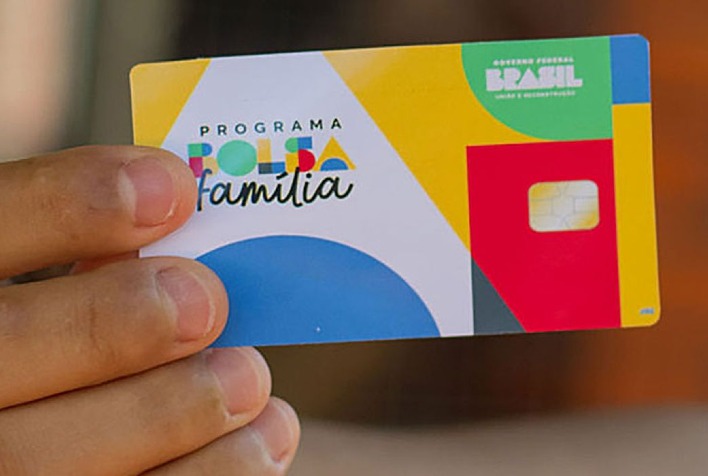 Caixa paga novo Bolsa Família a beneficiários com NIS de final 7