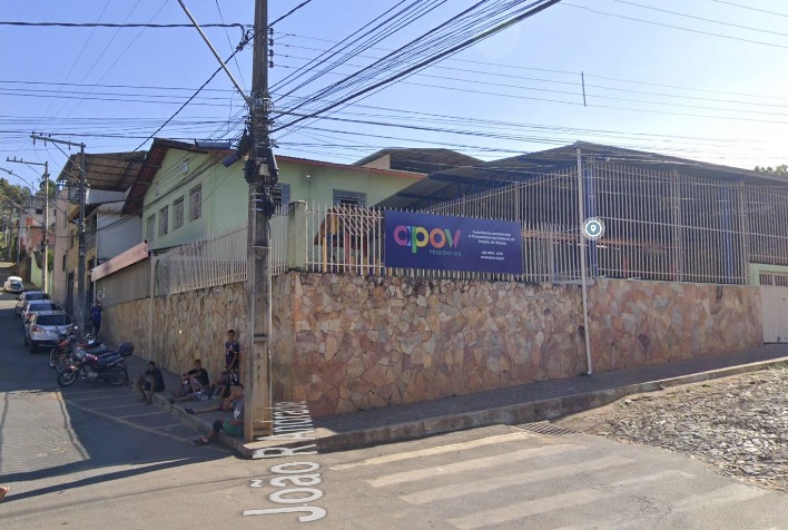 Apov reabre após suspeita de intoxicação alimentar
