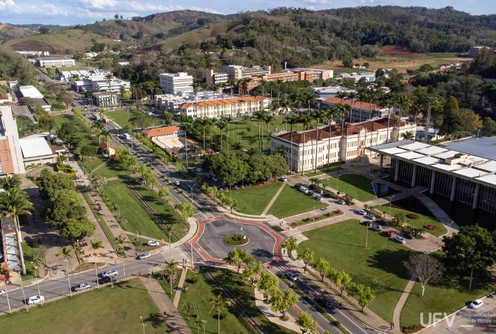 UFV oferece minicurso sobre poesias para pessoas com 60 anos ou mais