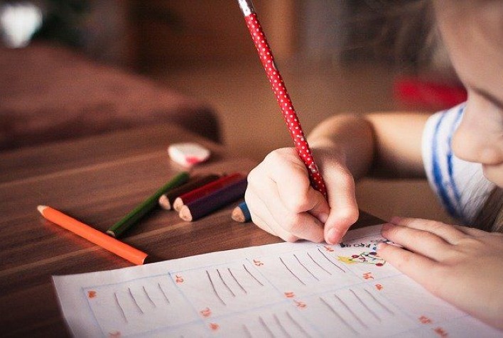 Prefeitura lança concurso do 4º FELIV para estudantes da rede básica