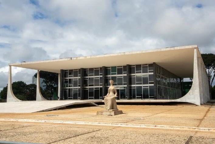 STF permite vestimentas religiosas em fotos de documentos oficiais