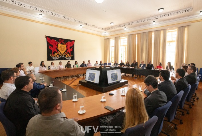 UFV recebe representantes da EBSERH para avaliar implantação de Hospital Universitário em Viçosa