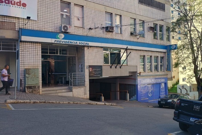 INSS paga segunda parcela do 13º a quem recebe acima do mínimo