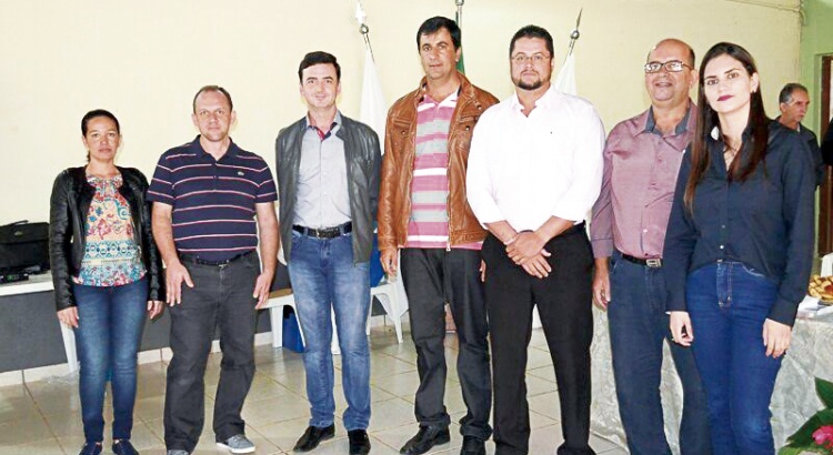 Araponga promove regularização fundiária na Areia Branca