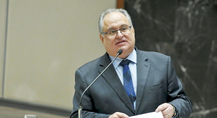 Deputado Roberto Andrade propõe funcionamento de comércio sem limitação de horário