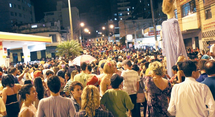 Agito nos bastidores do Carnaval 2017